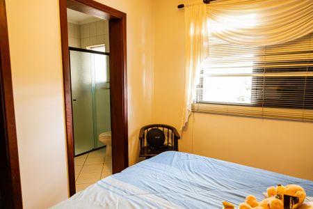 Casa à venda com 356m², 4 quartos e 4 vagas Casa à venda com 356m², 4 quartos e 4 vagasSuíte 4