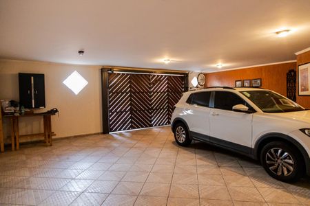 Casa à venda com 356m², 4 quartos e 4 vagas Casa à venda com 356m², 4 quartos e 4 vagasGaragem