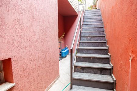 Casa à venda com 356m², 4 quartos e 4 vagas Casa à venda com 356m², 4 quartos e 4 vagasAcesso de Serviço