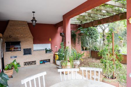 Casa à venda com 356m², 4 quartos e 4 vagas Casa à venda com 356m², 4 quartos e 4 vagasQuintal