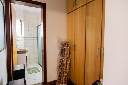 Casa à venda com 356m², 4 quartos e 4 vagas Casa à venda com 356m², 4 quartos e 4 vagasSuíte 3