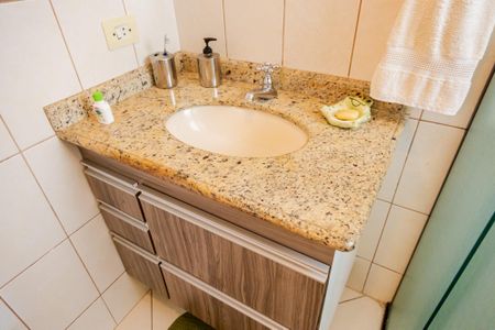 Casa à venda com 356m², 4 quartos e 4 vagas Casa à venda com 356m², 4 quartos e 4 vagasBanheiro da Suíte 4