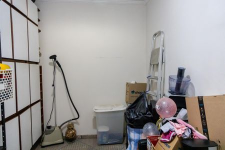 Casa à venda com 356m², 4 quartos e 4 vagas Casa à venda com 356m², 4 quartos e 4 vagasQuarto de Serviço