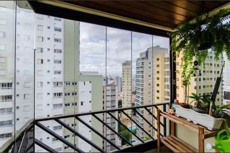 Apartamento à venda com 97m², 3 quartos e 2 vagasVaranda