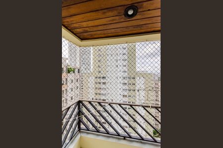 Apartamento à venda com 97m², 3 quartos e 2 vagasVaranda do Quarto 2