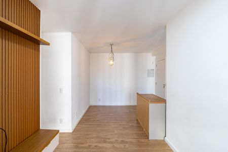 Sala de apartamento para alugar com 3 quartos, 76m² em Vila Andrade, São Paulo