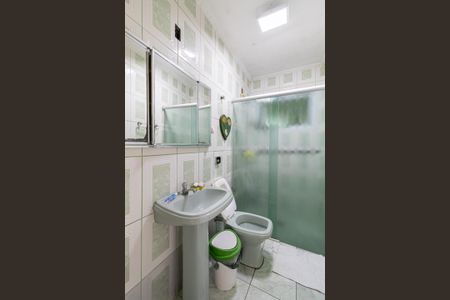 Casa à venda com 250m², 5 quartos e 3 vagasBanheiro da Suíte 2