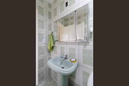 Casa à venda com 250m², 5 quartos e 3 vagasBanheiro da Suíte 2