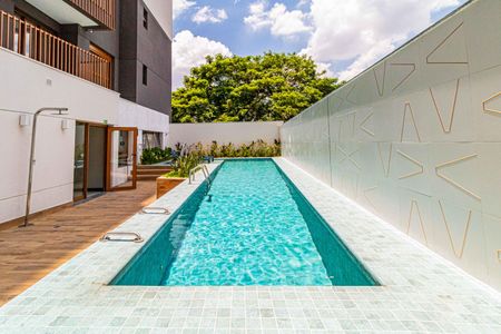 Apartamento à venda com 43m², 1 quarto e sem vaga Apartamento à venda com 43m², 1 quarto e sem vagaÁrea comum - Piscina