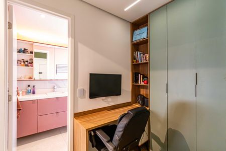 Apartamento à venda com 43m², 1 quarto e sem vaga Apartamento à venda com 43m², 1 quarto e sem vagaEscritório