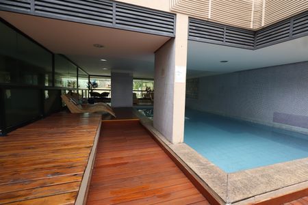Apartamento à venda com 70m², 2 quartos e 2 vagasÁrea comum - Piscina
