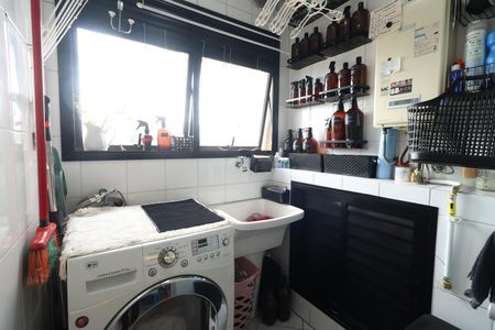 Apartamento à venda com 70m², 2 quartos e 2 vagasÁrea de Serviço