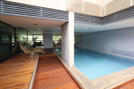 Apartamento à venda com 70m², 2 quartos e 2 vagasÁrea comum - Piscina