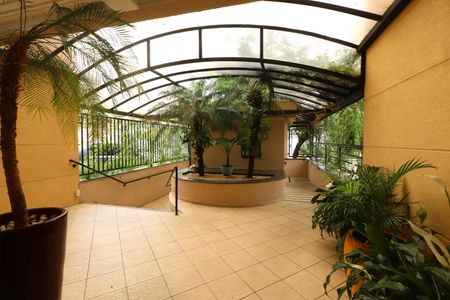 Apartamento à venda com 70m², 2 quartos e 2 vagasEntrada