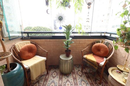 Apartamento à venda com 70m², 2 quartos e 2 vagasVaranda