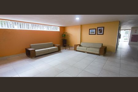 Apartamento para alugar com 70m², 2 quartos e 1 vagaHall de entrada