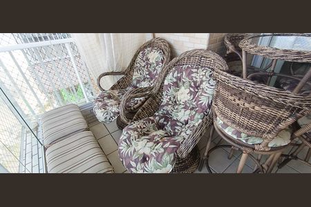 Apartamento para alugar com 70m², 2 quartos e 1 vagaVaranda