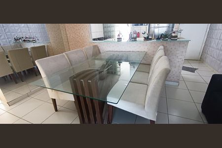 Apartamento para alugar com 70m², 2 quartos e 1 vagaSala