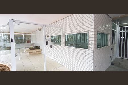 Apartamento para alugar com 70m², 2 quartos e 1 vagaFachada e portaria