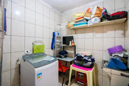 Casa à venda com 122m², 3 quartos e 1 vagaÁrea de serviço