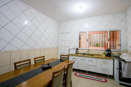 Casa à venda com 122m², 3 quartos e 1 vagaCozinha