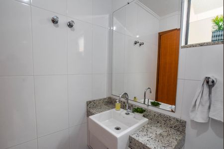 Casa à venda com 274m², 4 quartos e 4 vagasBanheiro 