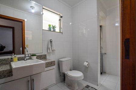 Casa à venda com 274m², 4 quartos e 4 vagasBanheiro 