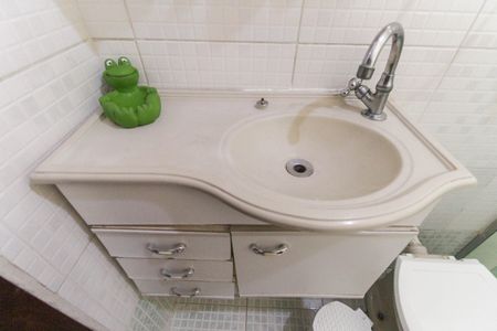 Casa de condomínio para alugar com 120m², 3 quartos e 1 vagaBanheiro da Suíte