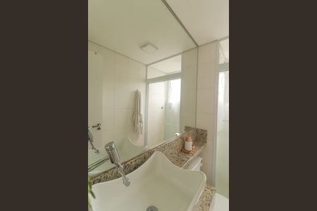 Apartamento à venda com 48m², 2 quartos e 2 vagasBanheiro