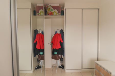 Apartamento à venda com 48m², 2 quartos e 2 vagasQuarto 2