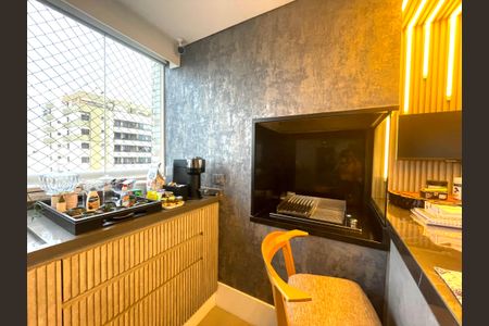 Apartamento à venda com 230m², 5 quartos e 4 vagasCozinha