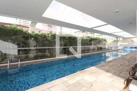 Apartamento à venda com 230m², 5 quartos e 4 vagasÁrea comum - Piscina