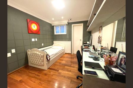 Apartamento à venda com 230m², 5 quartos e 4 vagasQuarto