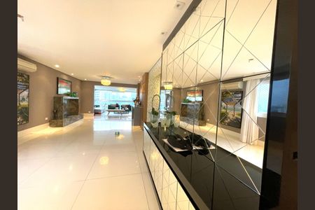 Apartamento à venda com 230m², 5 quartos e 4 vagasSala