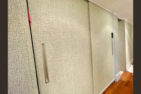 Apartamento à venda com 230m², 5 quartos e 4 vagasQuarto