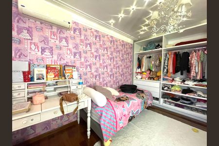 Apartamento à venda com 230m², 5 quartos e 4 vagasSuíte 2