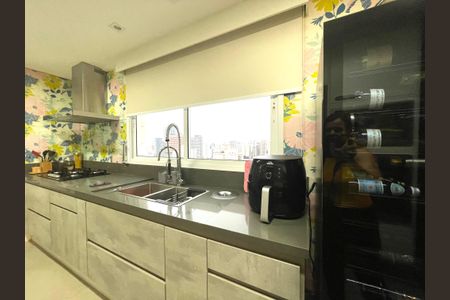 Apartamento à venda com 230m², 5 quartos e 4 vagasCozinha