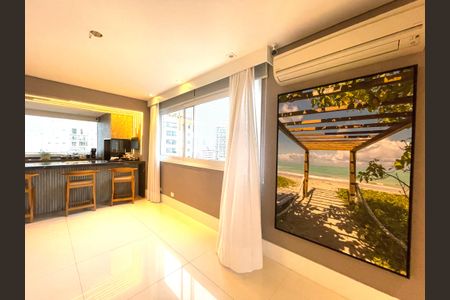 Apartamento à venda com 230m², 5 quartos e 4 vagasSala