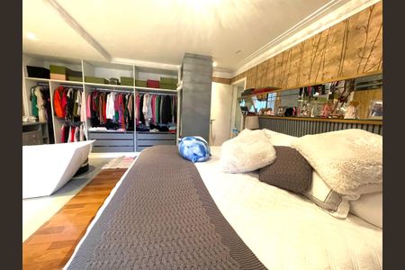 Apartamento à venda com 230m², 5 quartos e 4 vagasSuíte 1