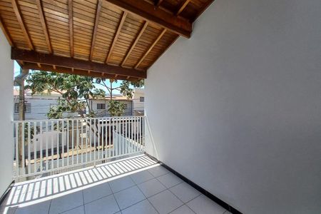Casa para alugar com 75m², 2 quartos e 2 vagasTerraço