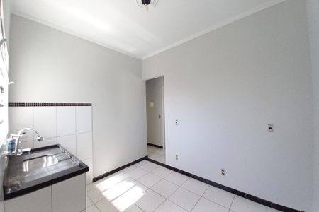Casa para alugar com 75m², 2 quartos e 2 vagasCozinha