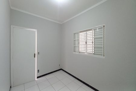 Casa para alugar com 75m², 2 quartos e 2 vagasQuarto 2