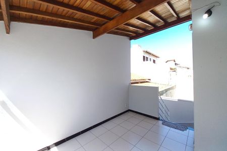 Casa para alugar com 75m², 2 quartos e 2 vagasTerraço