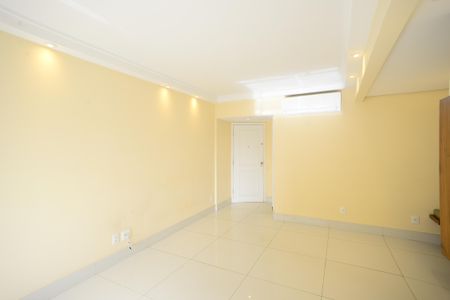 Apartamento à venda com 86m², 3 quartos e 2 vagasSala