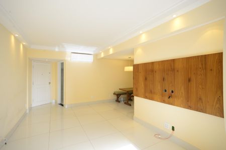 Apartamento à venda com 86m², 3 quartos e 2 vagasSala