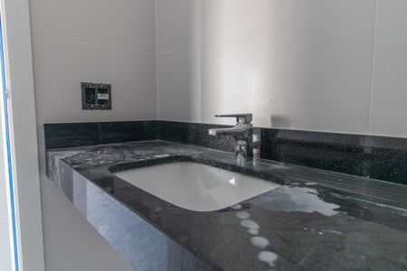 Apartamento à venda com 115m², 3 quartos e sem vagaBanheiro do Quarto 1 e 2