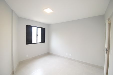 Apartamento à venda com 85m², 3 quartos e 2 vagasQuarto 3