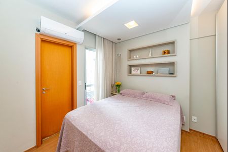 Apartamento à venda com 98m², 3 quartos e 2 vagasSuíte