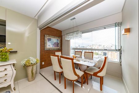 Apartamento à venda com 98m², 3 quartos e 2 vagasSala