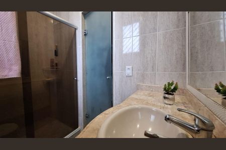 Casa de condomínio à venda com 192m², 3 quartos e 1 vagaBanheiro